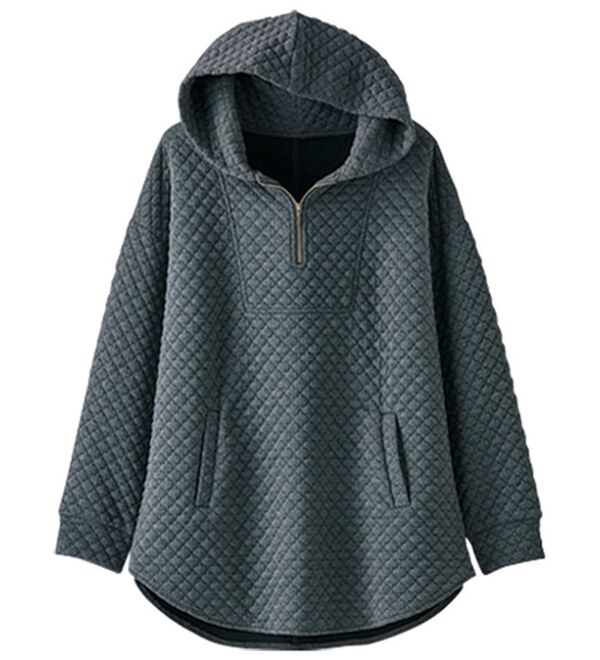 BELLUNA（ベルーナ）の「キルト刺しゅうハーフジップパーカー（パーカー）」｜チャコール