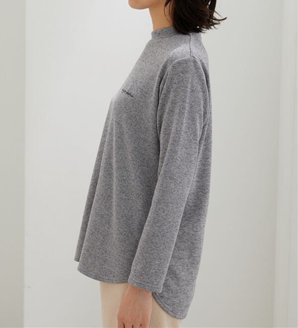 BELLUNA（ベルーナ）の「ロゴ刺しゅう裏起毛ニットソーチュニック（カットソー）」｜詳細画像