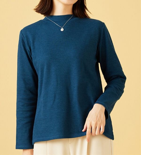 BELLUNA（ベルーナ）の「肌に優しい吸湿発熱ふんわりプルオーバー（カットソー）」｜詳細画像