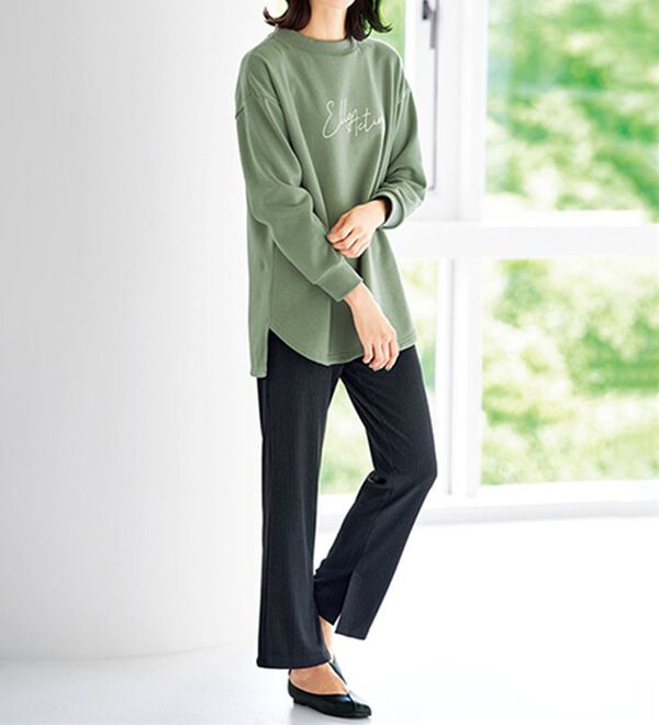 BELLUNA（ベルーナ）の「＜ＥＬＬＥ　Ａｃｔｉｖｅ＞裏起毛ロゴデザインプルオーバー（チュニック）」｜詳細画像