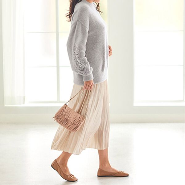 BELLUNA（ベルーナ）の「ふんわりシャギー袖レース使いセーター（ニット・セーター）」｜詳細画像