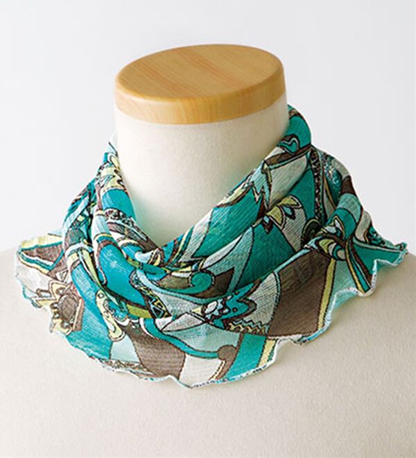 BELLUNA（ベルーナ）の「シルク１００％やわらかネックカバー（ストール・スカーフ・マフラー）」｜グリーン(幾何柄)