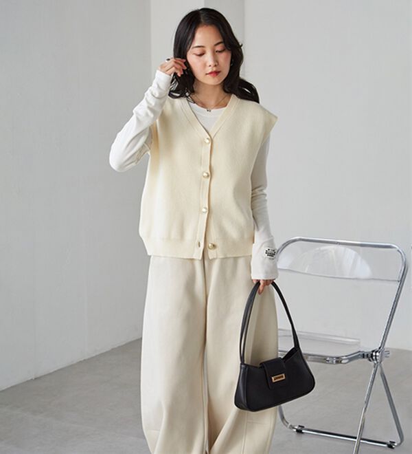 RANAN（ラナン）の「【ムースタッチ】洗える！ゴールド調ボタンニットベスト（ベスト）」｜詳細画像