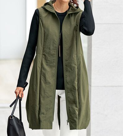 BELLUNA（ベルーナ）の「シンプルコーデに羽織るだけ！バルーンジレ（ジレ）」