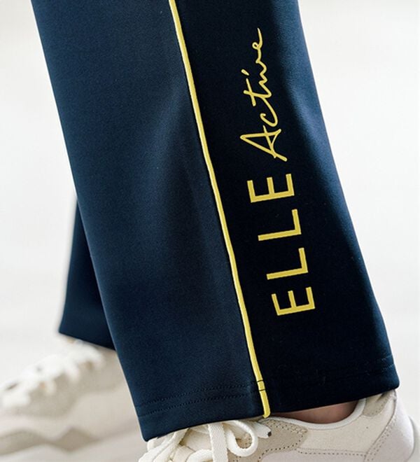 BELLUNA（ベルーナ）の「＜ＥＬＬＥ　Ａｃｔｉｖｅ＞配色ラインジャージパンツ（その他パンツ）」｜詳細画像