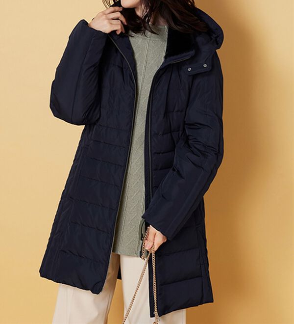 BELLUNA（ベルーナ）の「フレンチダウン使い細見えキルト切替ロングコート（ロングコート）」｜詳細画像