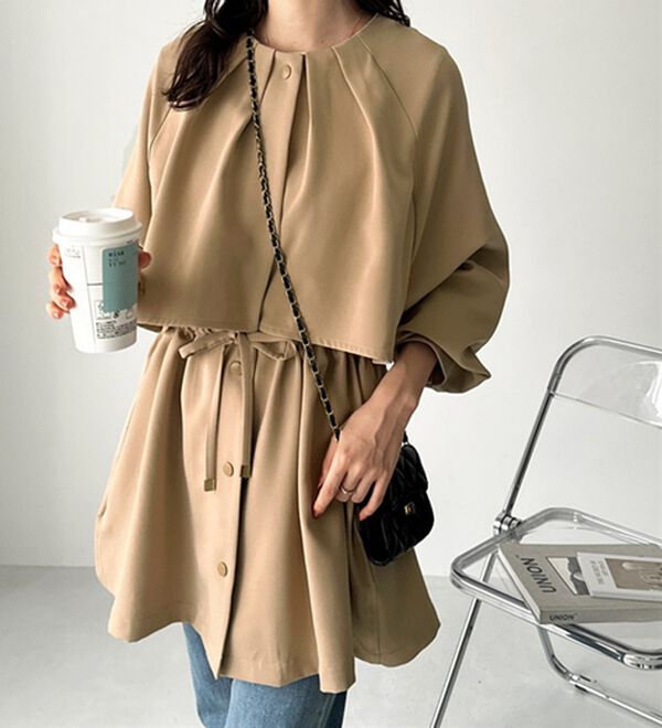 GeeRA（ジーラ）の「ケープデザインミドル丈マンパー（ブルゾン）」｜詳細画像