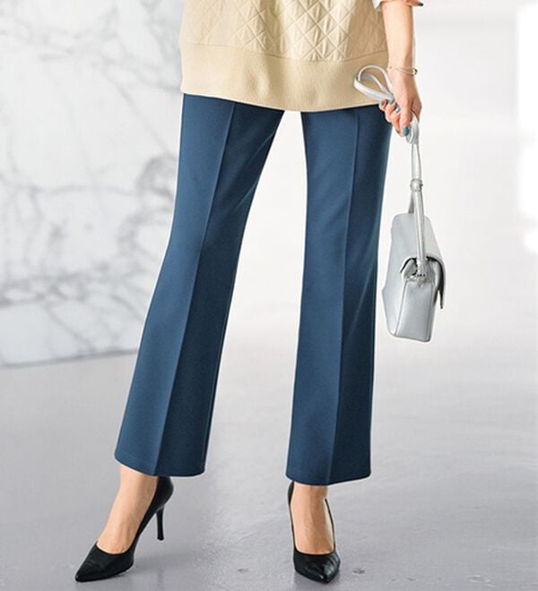 BELLUNA（ベルーナ）の「ジョーゼット素材フレアーパンツ（フルレングスパンツ）」｜ブルーグレー