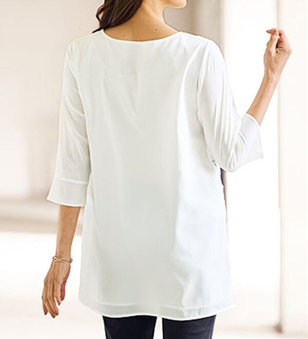 BELLUNA（ベルーナ）の「刺しゅうレース重ねデザインストライプチュニック（チュニック）」｜詳細画像