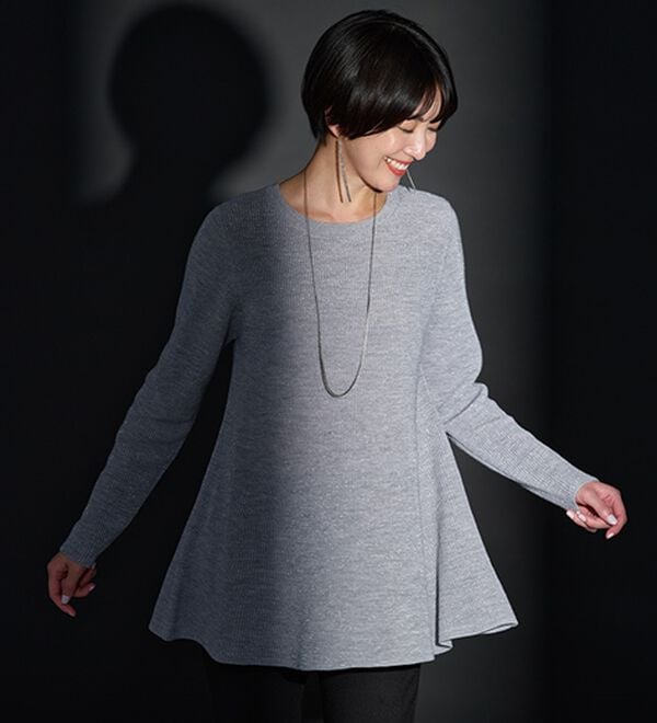 BELLUNA（ベルーナ）の「ラメ入りあぜ編フレアーニットチュニック（ニット・セーター）」｜詳細画像