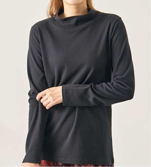 BELLUNA（ベルーナ）の「吸湿発熱ハイネックプルオーバー（カットソー）」｜詳細画像