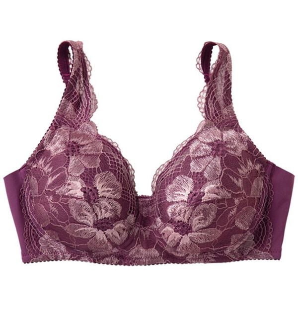 LAVIENNE（ラヴィエンヌ）の「心地よく整える大人のノンワイヤーブラ（ノンワイヤーブラ）」｜ワイン