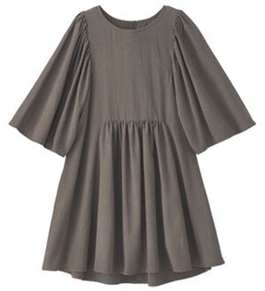 BELLUNA（ベルーナ）の「着痩せ！ワッシャー素材フレアーチュニック（チュニック）」｜チャコール