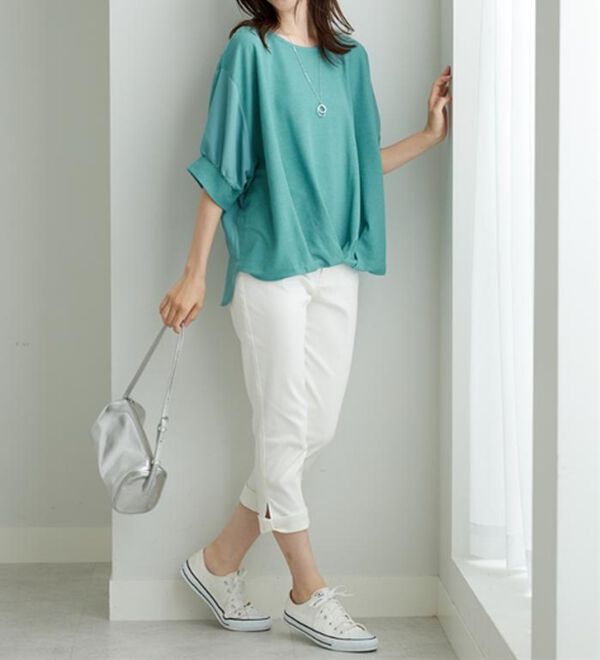 BELLUNA（ベルーナ）の「【新色追加】&ldquo;2点セット&rdquo;ネックレス付！異素材裾タックプルオーバー（カットソー）」｜詳細画像