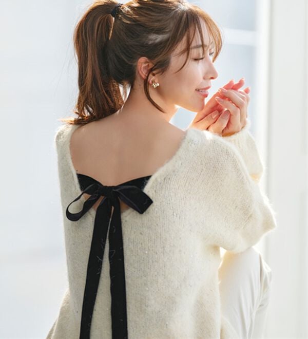 YU'NOW（ユナウ）の「【カップ付インナー】バックオープンブラキャミソール（ブラトップ・カップ付きインナー）」｜詳細画像