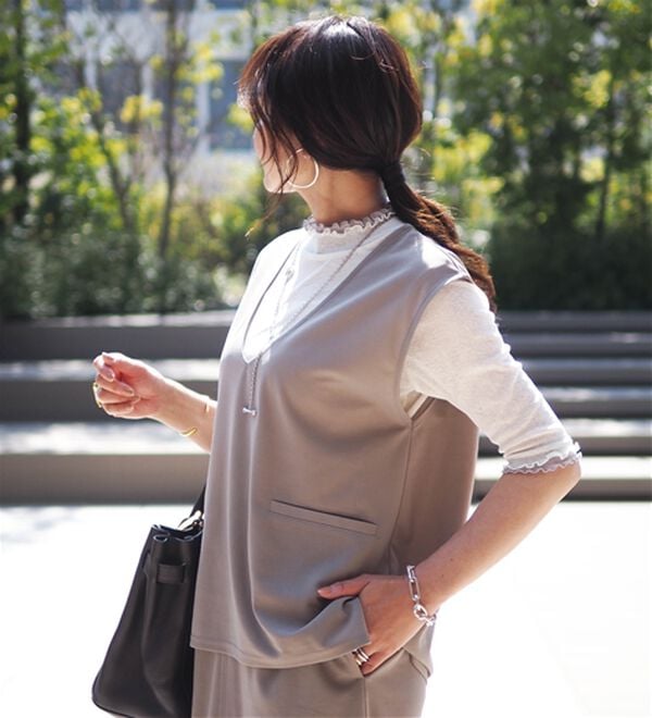 BELLUNA（ベルーナ）の「機能付ジョーゼット素材ベストセットアップ（セットアップ）」｜詳細画像