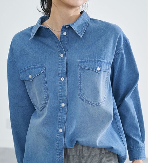 BELLUNA（ベルーナ）の「綿１００％ブラスト加工デニムシャツ（シャツ）」｜詳細画像