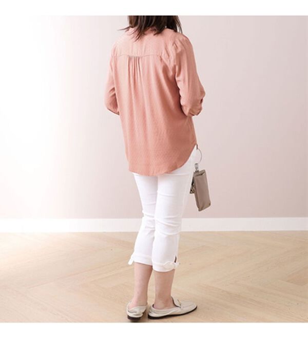 BELLUNA（ベルーナ）の「ひんやり涼感レーヨンドビー素材ブラウス（ブラウス）」｜詳細画像