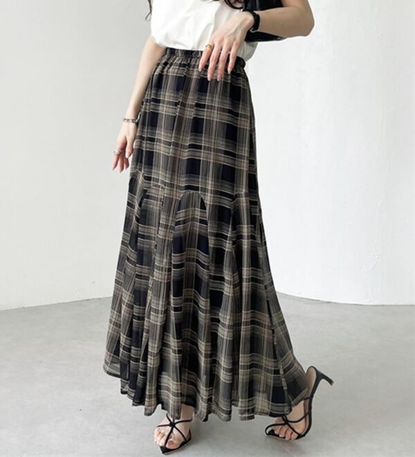 GeeRA（ジーラ）の「切替フレアーロングスカート（ロングスカート）」｜モカ系チェック柄