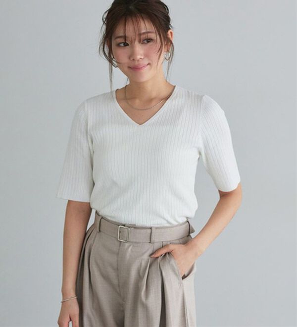 Pierrot（ピエロ）の「【洗濯機で洗える】ネックが選べるシルクタッチ半袖リブニット（ニット・セーター）」｜詳細画像