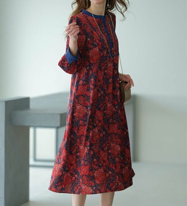 BELLUNA（ベルーナ）の「ビンテージ柄ピンタック使いワンピース（その他ワンピース）」｜詳細画像