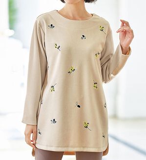 BELLUNA（ベルーナ）の「花柄刺しゅうスエード調チュニック（チュニック）」｜詳細画像