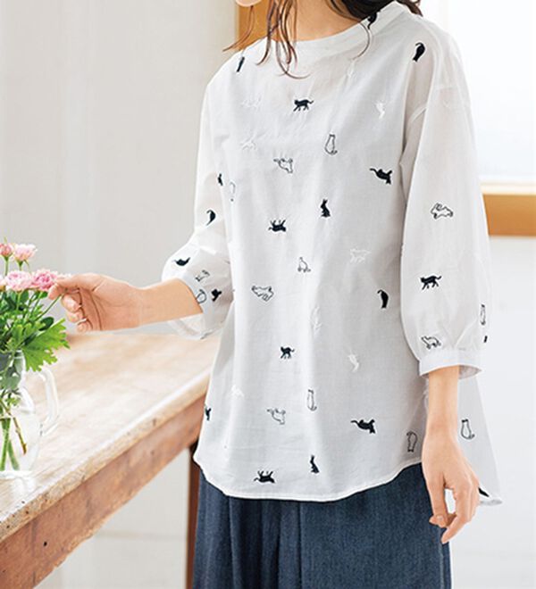 BELLUNA（ベルーナ）の「配色アニマル刺しゅうブラウス（ブラウス）」｜詳細画像