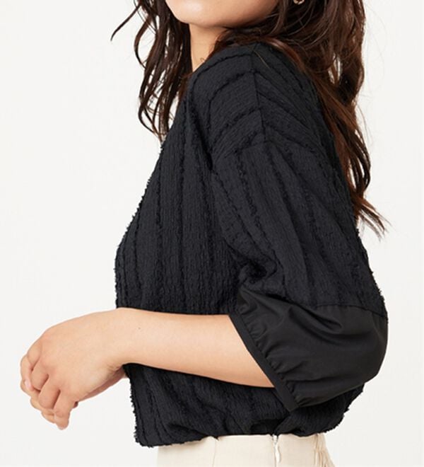 BELLUNA（ベルーナ）の「楊柳ストライプ刺しゅうブラウス（カットソー）」｜詳細画像