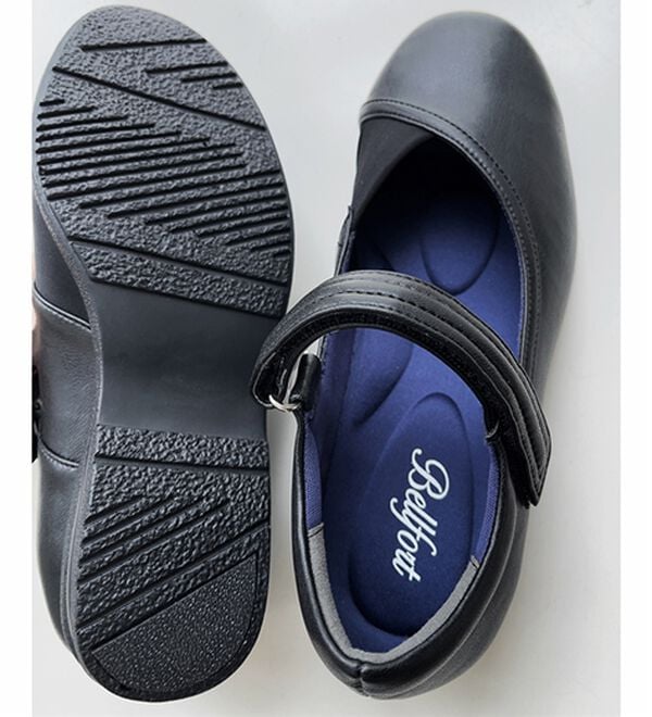 BELLUNA（ベルーナ）の「５Ｅ幅広外反母趾対応の甲ベルトシューズ（パンプス）」｜詳細画像