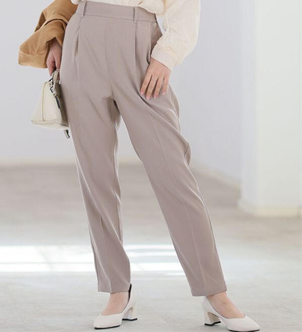 A HAPPY MARILYN（アハッピーマリリン）の「【Ｌ～６Ｌ】＜低身長さん高身長さん対応＞スラっと美脚ストレッチテーパードパンツ（テーパードパンツ）」｜サンドベージュ