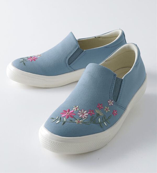 BELLUNA（ベルーナ）の「フラワー刺しゅうお洒落スリッポン（スリッポン）」｜詳細画像