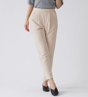 BELLUNA（ベルーナ）の「裏起毛ジョーゼット素材テーパードパンツ（テーパードパンツ）」｜エクリュ