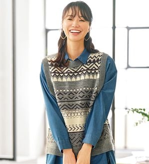BELLUNA（ベルーナ）の「幾何柄ジャカードニットベスト（ベスト）」｜グレー系