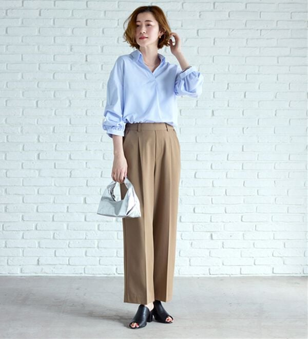 BELLUNA（ベルーナ）の「袖タックデザインスキッパーシャツ（シャツ）」｜詳細画像