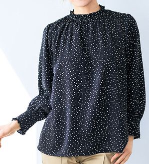 VINNO（ヴィノ）の「ドット柄ハイネックブラウス（ブラウス）」｜詳細画像