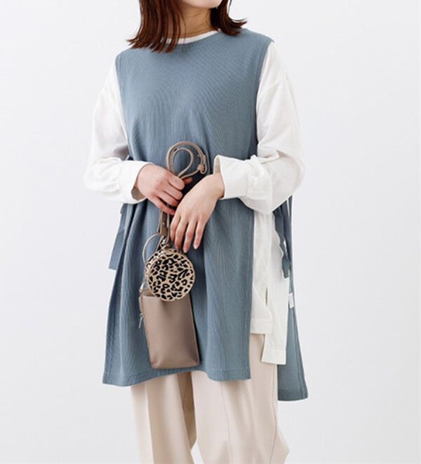 BELLUNA（ベルーナ）の「あぜ素材サイドリボンベストアンサンブル（アンサンブル）」｜サックス