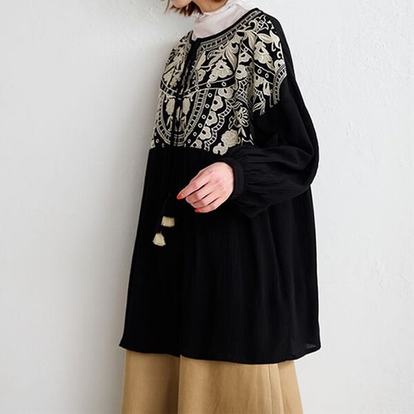 RANAN（ラナン）の「楊柳刺しゅうブラウス（ブラウス）」｜詳細画像