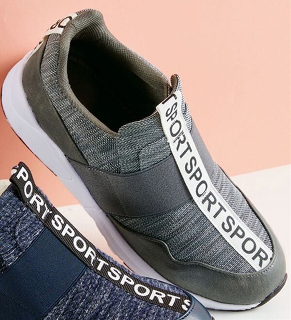 BELLUNA（ベルーナ）の「軽量ニットスポーツロゴスニーカー（スニーカー）」｜グレー