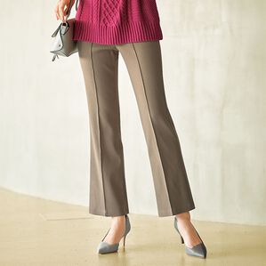 BELLUNA（ベルーナ）の「ストレッチジャカード素材フレアーパンツ（フルレングスパンツ）」｜ライトモカ