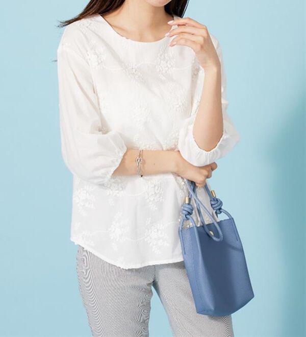 BELLUNA（ベルーナ）の「モチーフレース使いふんわり袖ブラウス（ブラウス）」｜詳細画像
