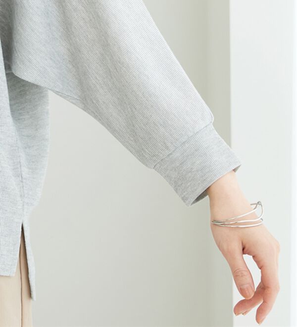 BELLUNA（ベルーナ）の「【2点セット】ネックレス付ラメ調ドルマンプルオーバー（カットソー）」｜詳細画像