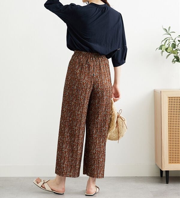 BELLUNA（ベルーナ）の「なめらか素材ゆったりプリーツパンツ（ワイドパンツ・ガウチョ）」｜詳細画像