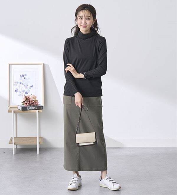 BELLUNA（ベルーナ）の「チュールデザイン首元ゆったりインナー（カットソー）」｜詳細画像