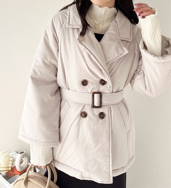 GeeRA（ジーラ）の「トレンチデザインフェイクダウンジャケット（ダウンコート・ジャケット・ベスト）」｜アイボリー