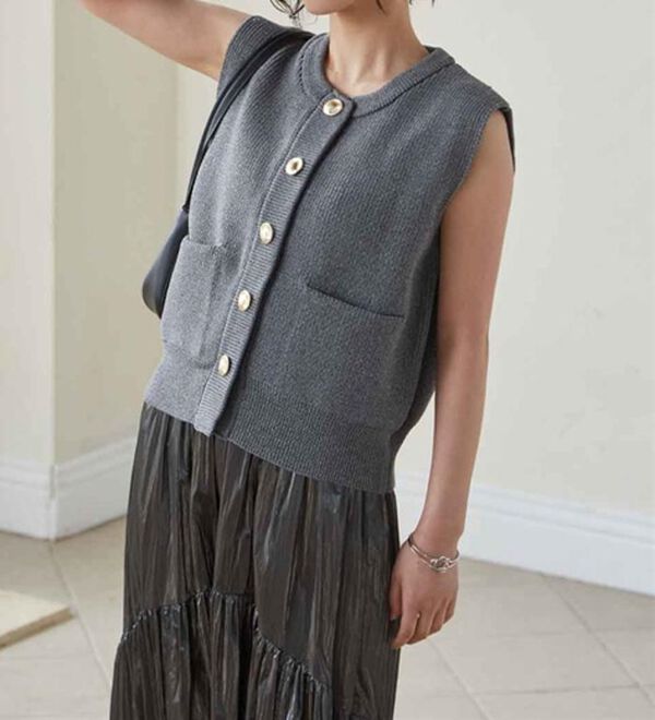 RANAN（ラナン）の「ニュアンスボタンニットベスト（ベスト）」｜詳細画像