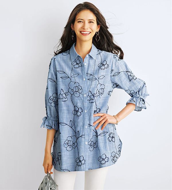 BELLUNA（ベルーナ）の「花柄刺しゅう袖リボンシャツチュニック（チュニック）」｜ストライプ系