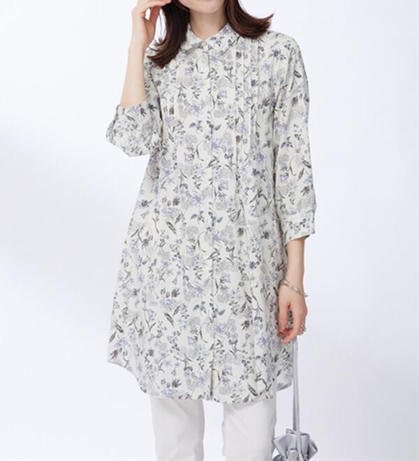 BELLUNA（ベルーナ）の「レーヨン素材ピンタック使いワンピース（その他ワンピース）」｜アイボリー系花柄