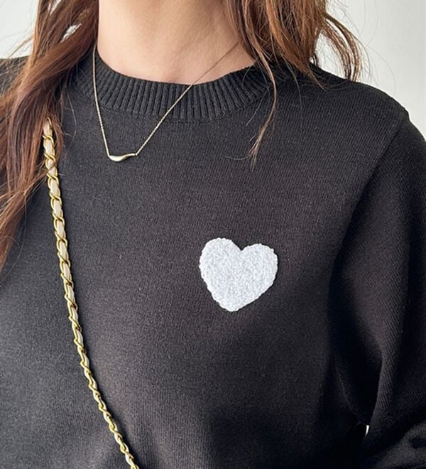GeeRA（ジーラ）の「ハート刺繍ボリューム袖ニット（ニット・セーター）」｜詳細画像