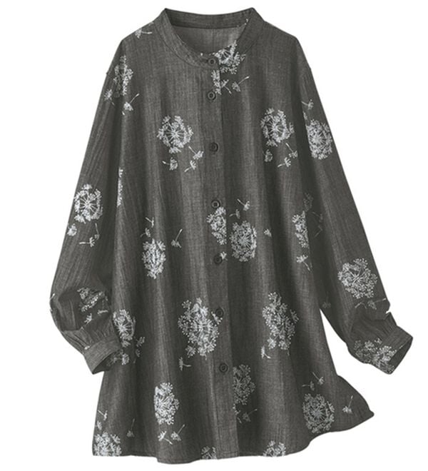 BELLUNA（ベルーナ）の「刺しゅう風プリントスラブデニム素材ブラウス（ブラウス）」｜ブラック