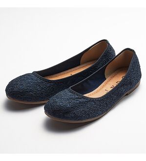 RANAN（ラナン）の「日本製カジュアルシューズ（フラットシューズ）」｜ネイビーレース